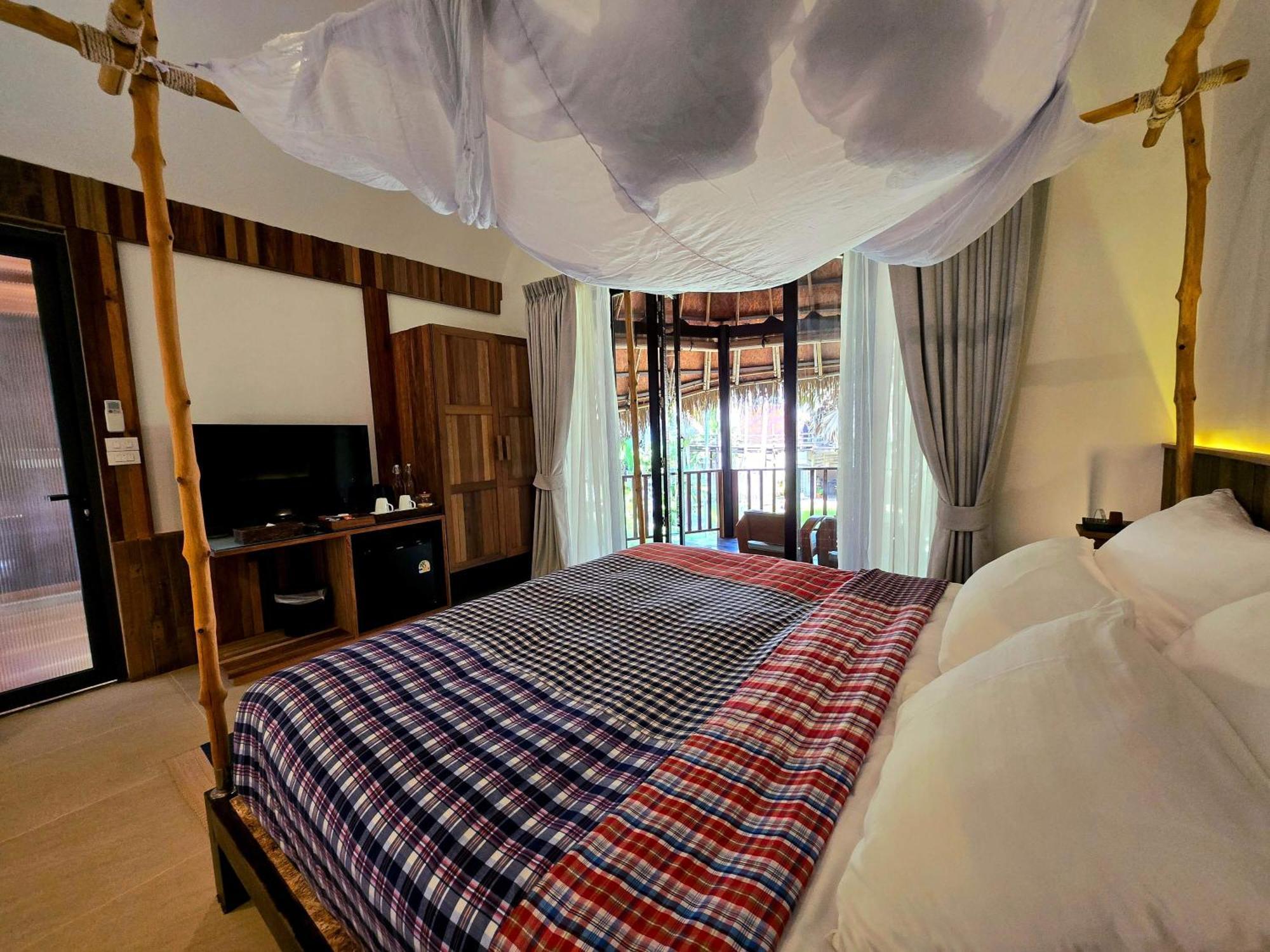 La A Natu Pranburi Hotel Sam Roi Yot Exterior photo